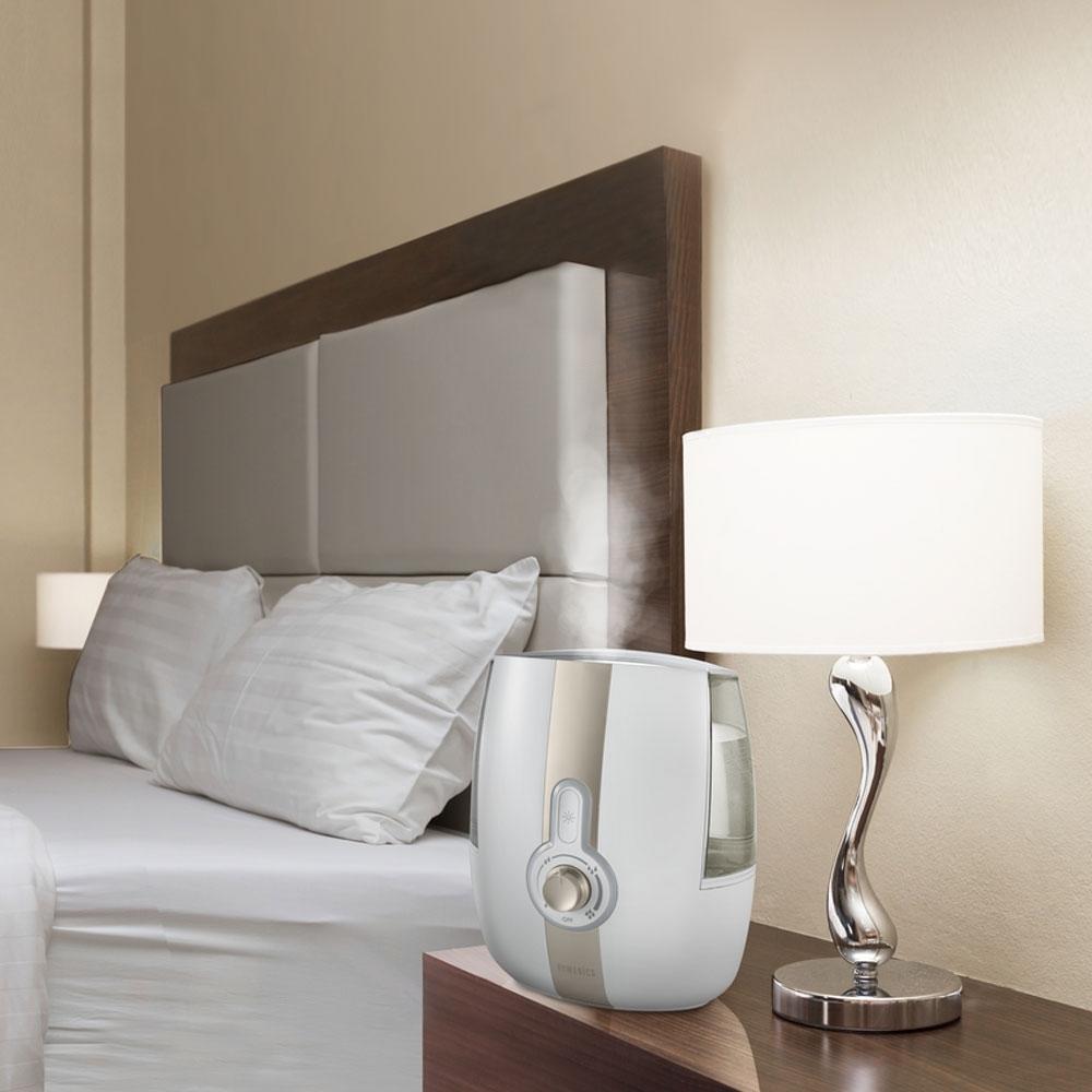 Homedics TotalComfort Humidifier in bedroom on endtable