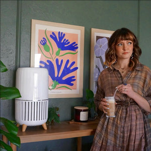 Smart Air Purifier T200 and included essential oil