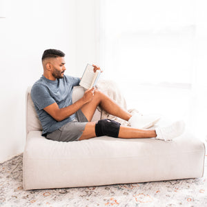 The ObusForme Hot and Cold Knee Support Package Content Lifestyle