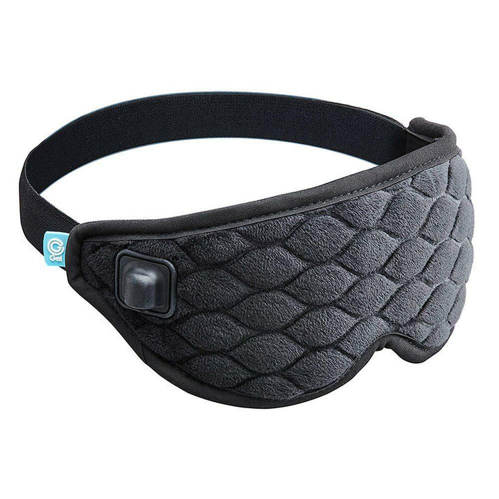 Hand holds removable gel pad for the Homedics Gel Eye Mask with Hot and Cold Therapy