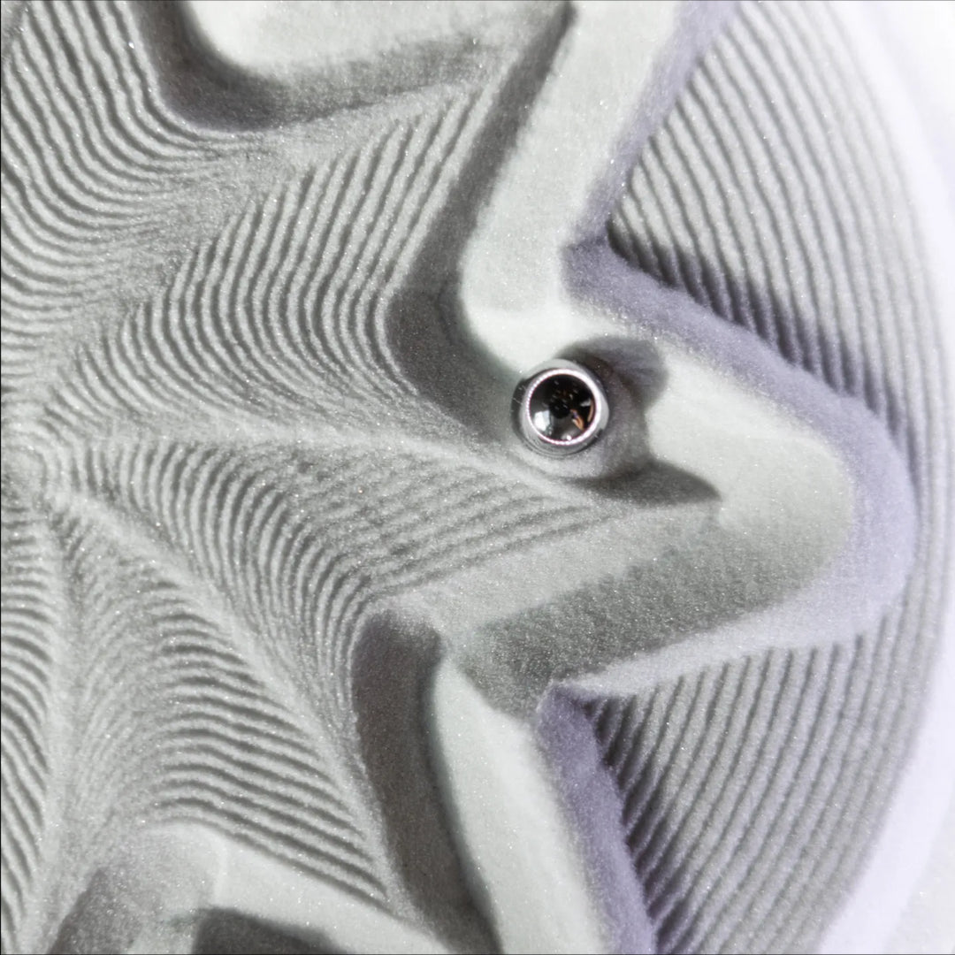 White Ash | Zoomed in view of the drift 11" wood